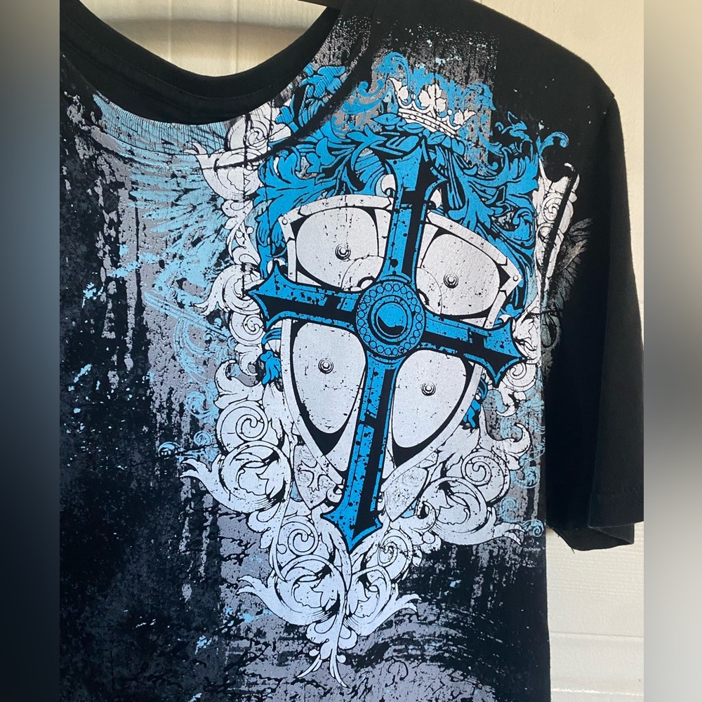 Y2K vintage cross t shirt